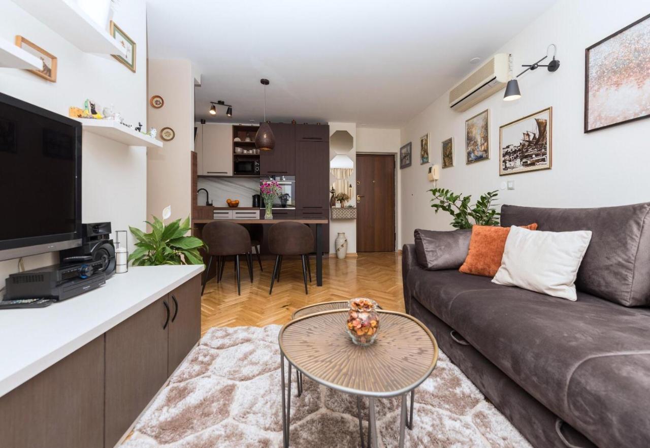 Chic Apartment Zoja Near Beach With Free Parking มาคาร์สกา ภายนอก รูปภาพ