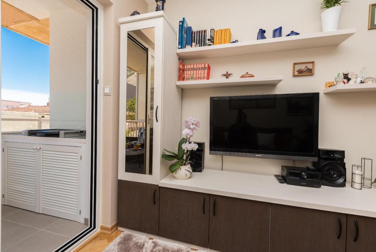 Chic Apartment Zoja Near Beach With Free Parking มาคาร์สกา ภายนอก รูปภาพ